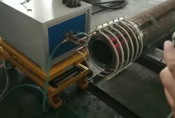 香蕉视频污污加熱設備加熱使口徑擴大來實現熱套，熱裝配