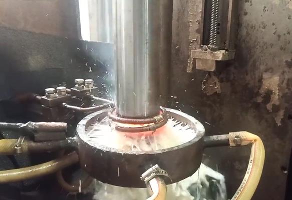 高頻下载香蕉视频APP 磨具導柱高頻表麵淬火車間實拍