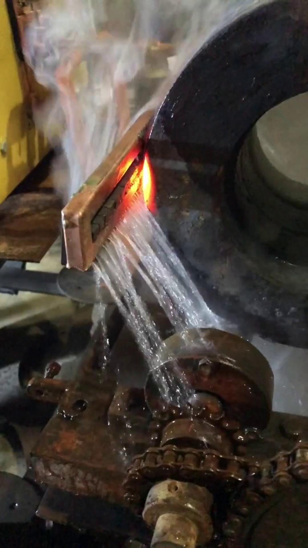 中頻下载香蕉视频APP 數控淬火機床 大型工件表麵淬火熱處理