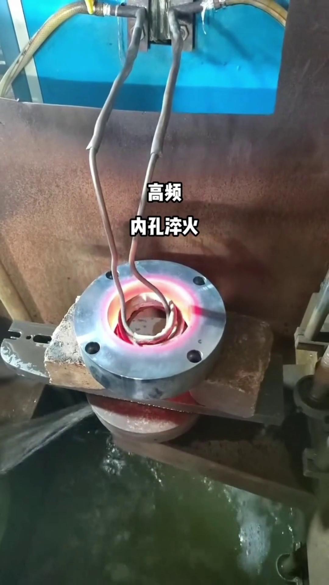 高頻淬火機 內孔下载香蕉视频APP 可根據需要配備自動化生產線