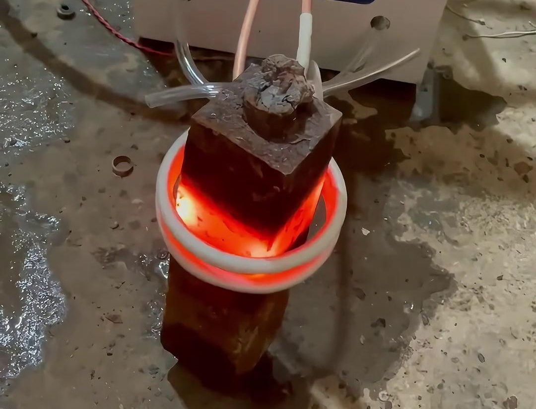 超音頻香蕉视频污污加熱設備在金屬棒材料加工領域具有廣泛的應