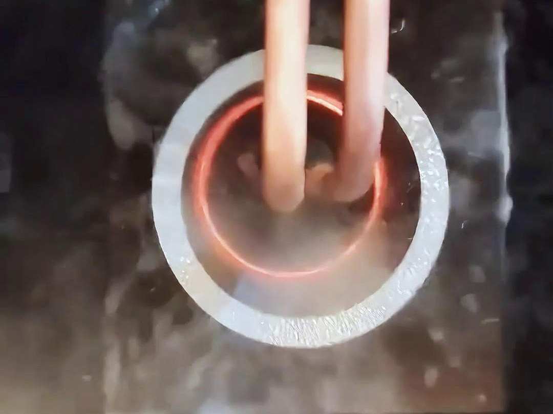 91香蕉视频下载安装高頻淬火機：汽配配件內孔熱處理的自動化解決方案(圖2)