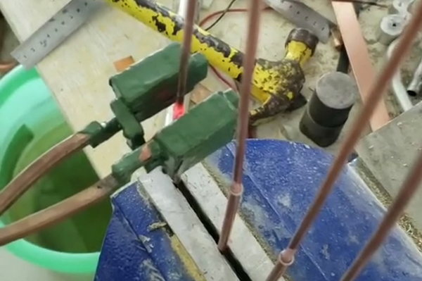 手持式高頻加熱機，高頻焊機是焊接銅管工具