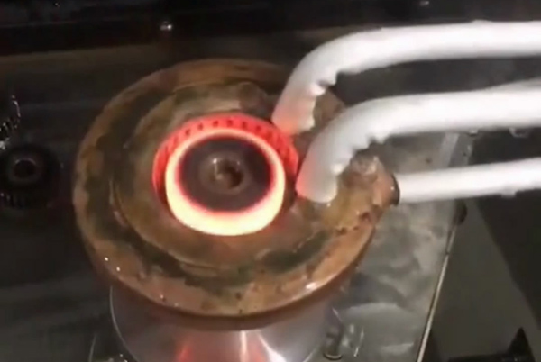  立式高頻淬火機床 ，自動化齒輪下载香蕉视频APP