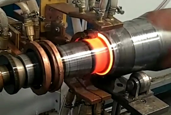 軋鋼中頻加熱爐廣泛應用於淬火、機械設備熱處理等各行各業(圖3)